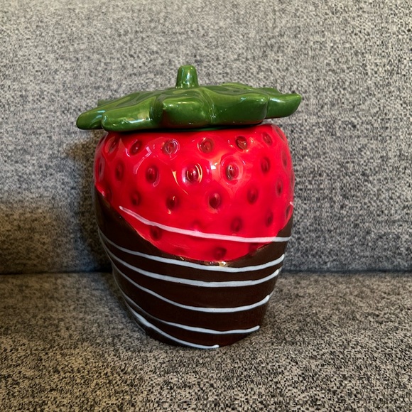 NWOT Chocolate-Covered Strawberry Jar - Picture 2 of 11